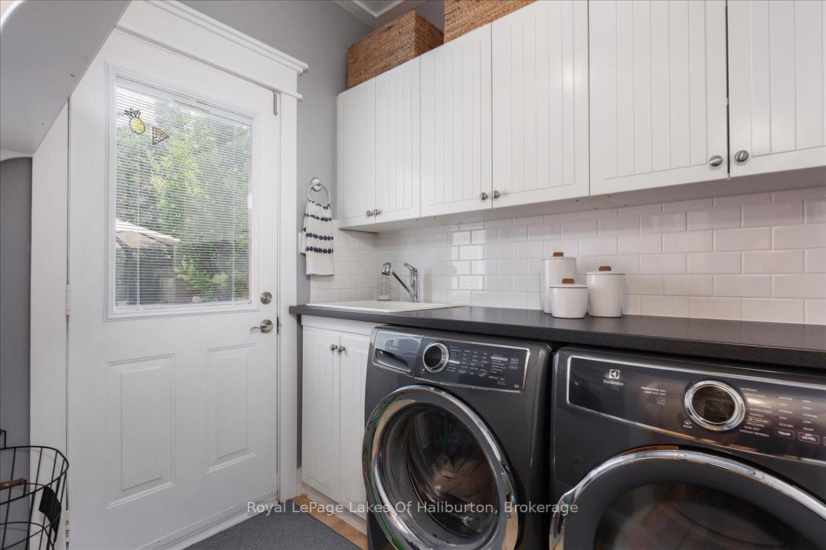 Photo 18 of 206 Birkshire Drive, Aurora, Bayview Wellington — HOMEH