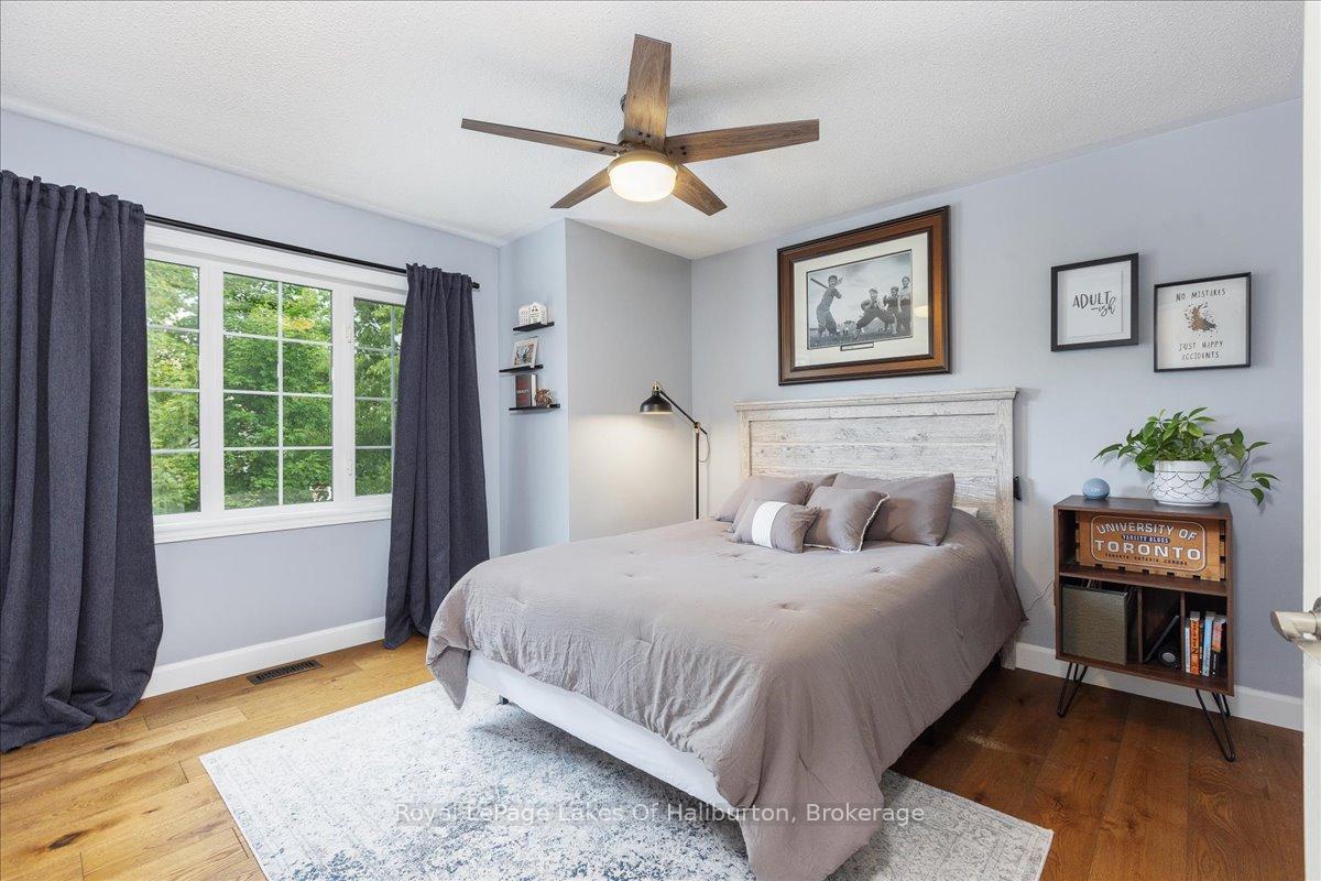 Photo 26 of 206 Birkshire Drive, Aurora, Bayview Wellington — HOMEH