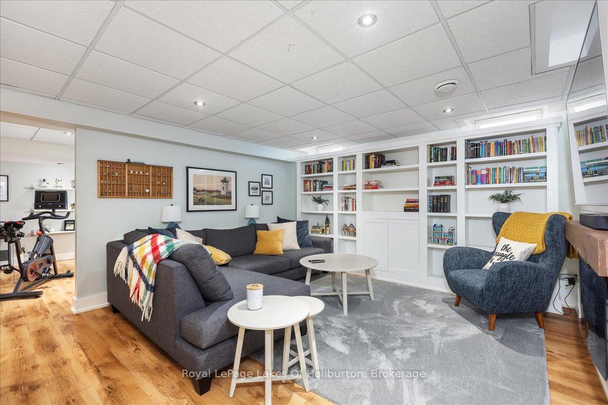 Photo 33 of 206 Birkshire Drive, Aurora, Bayview Wellington — HOMEH