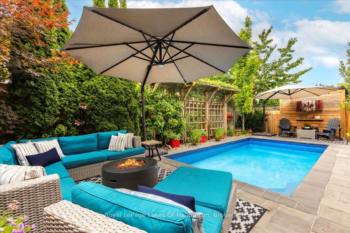 Photo 39 of 206 Birkshire Drive, Aurora, Bayview Wellington — HOMEH