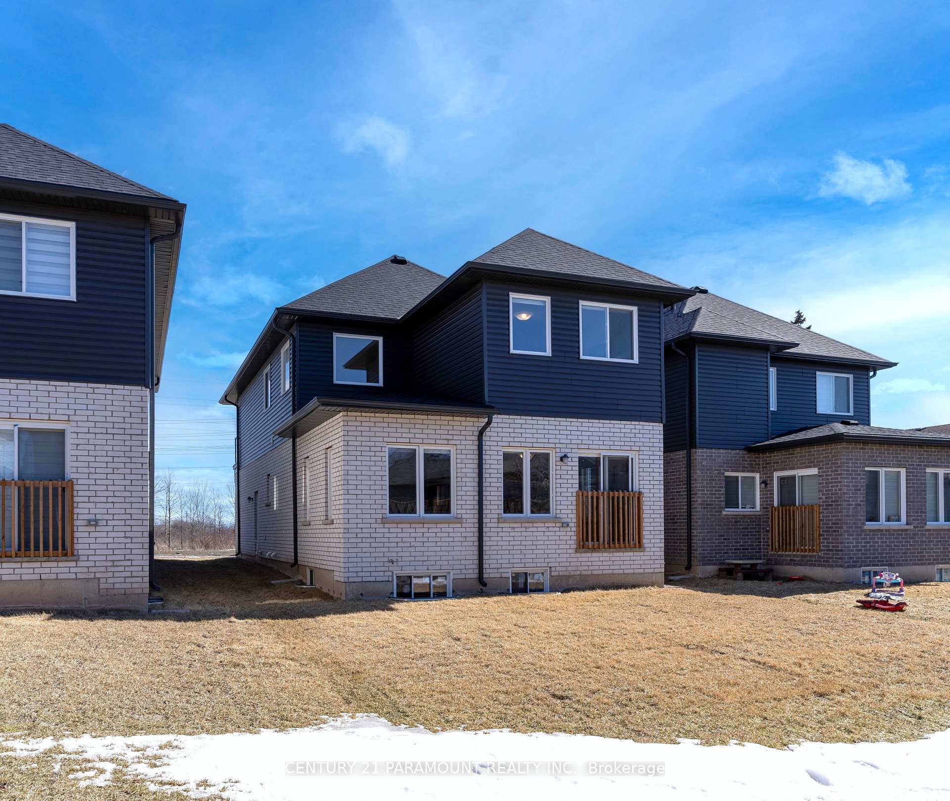 Photo 34 of 72 Bradley Avenue, Welland, Lincoln/Crowland — HOMEH