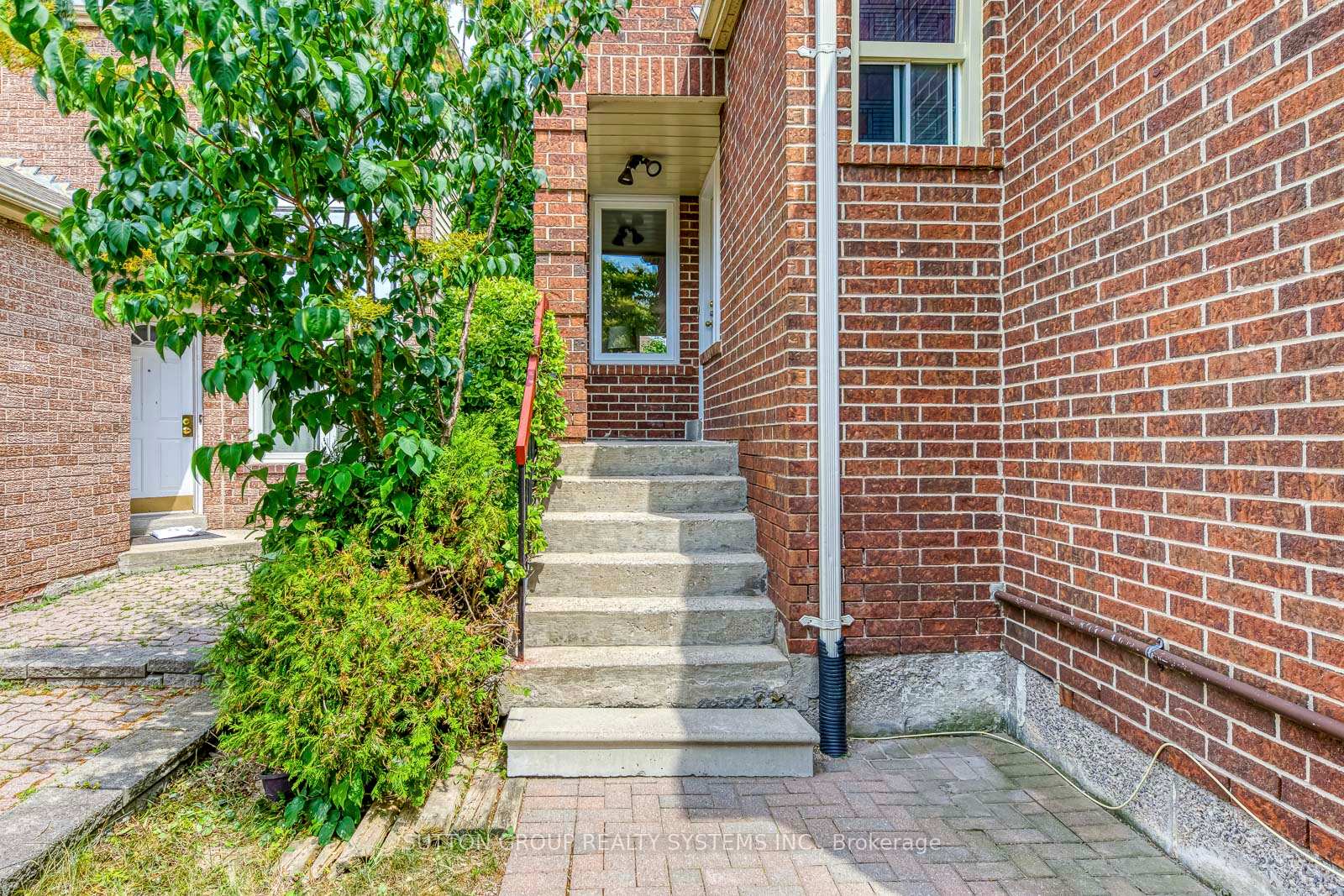 Photo 3 of 207 Winding Lane, Vaughan, Crestwood-Springfarm-Yorkhill — HOMEH
