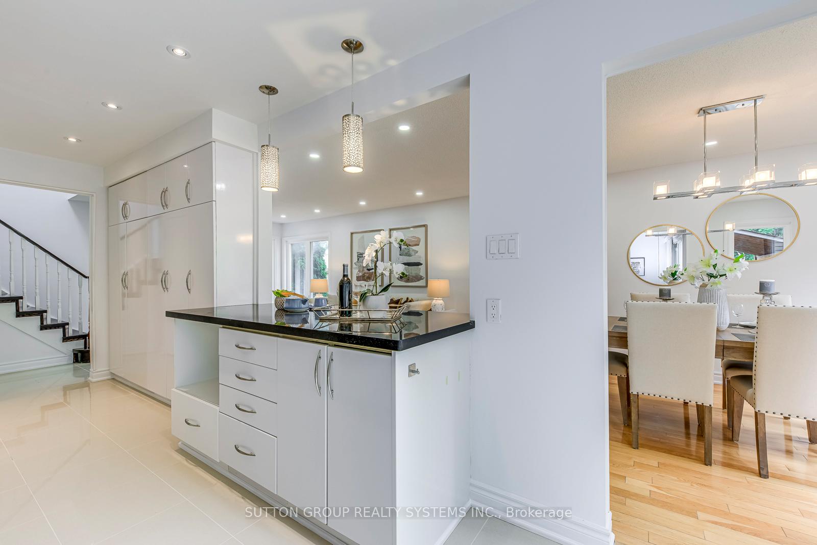 Photo 13 of 207 Winding Lane, Vaughan, Crestwood-Springfarm-Yorkhill — HOMEH