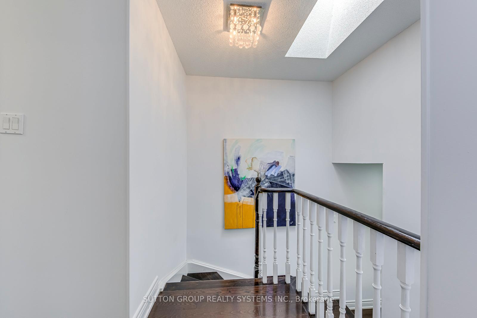 Photo 21 of 207 Winding Lane, Vaughan, Crestwood-Springfarm-Yorkhill — HOMEH