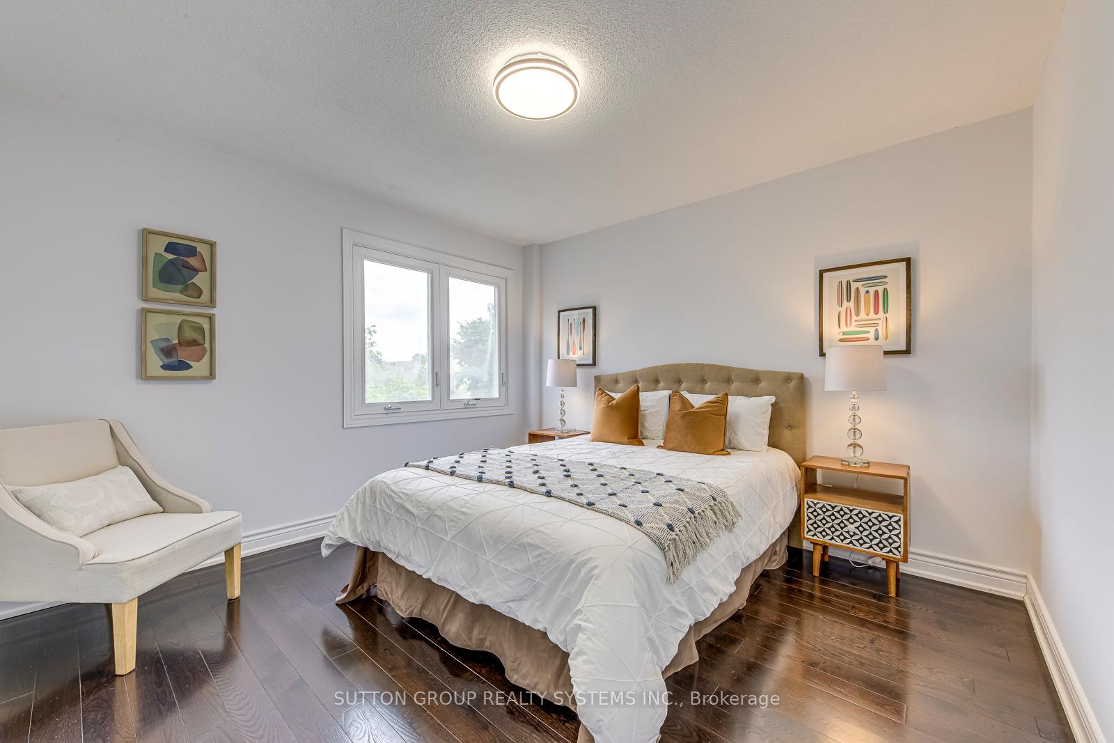 Photo 25 of 207 Winding Lane, Vaughan, Crestwood-Springfarm-Yorkhill — HOMEH