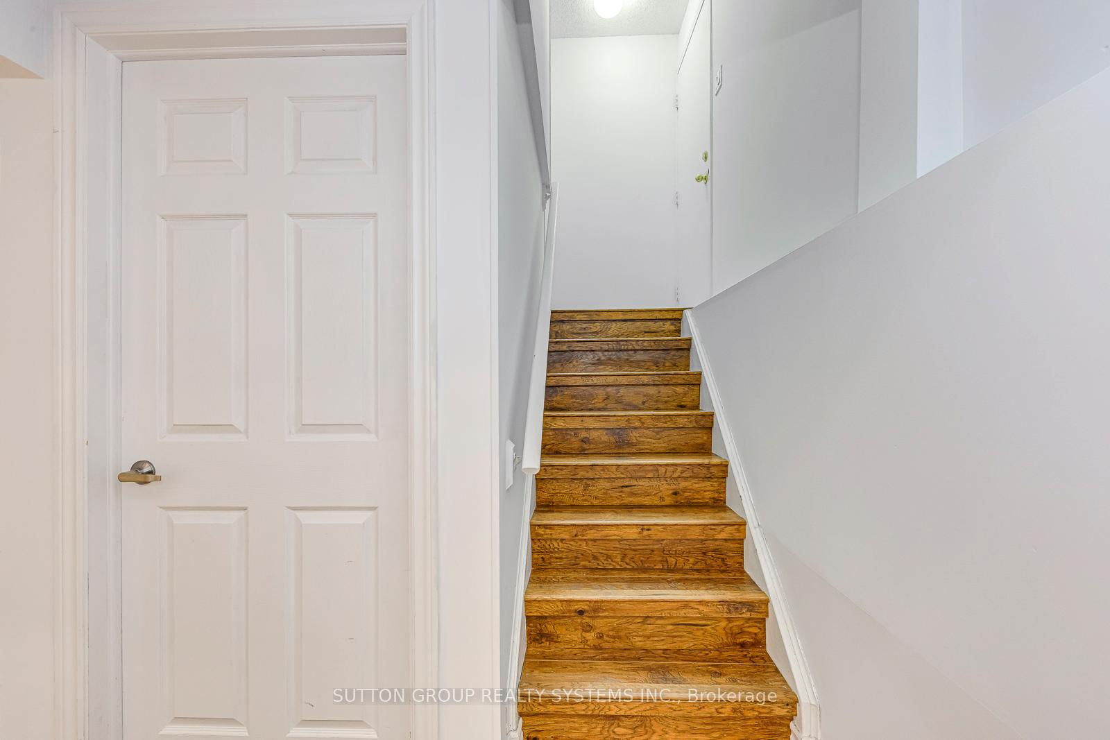 Photo 28 of 207 Winding Lane, Vaughan, Crestwood-Springfarm-Yorkhill — HOMEH