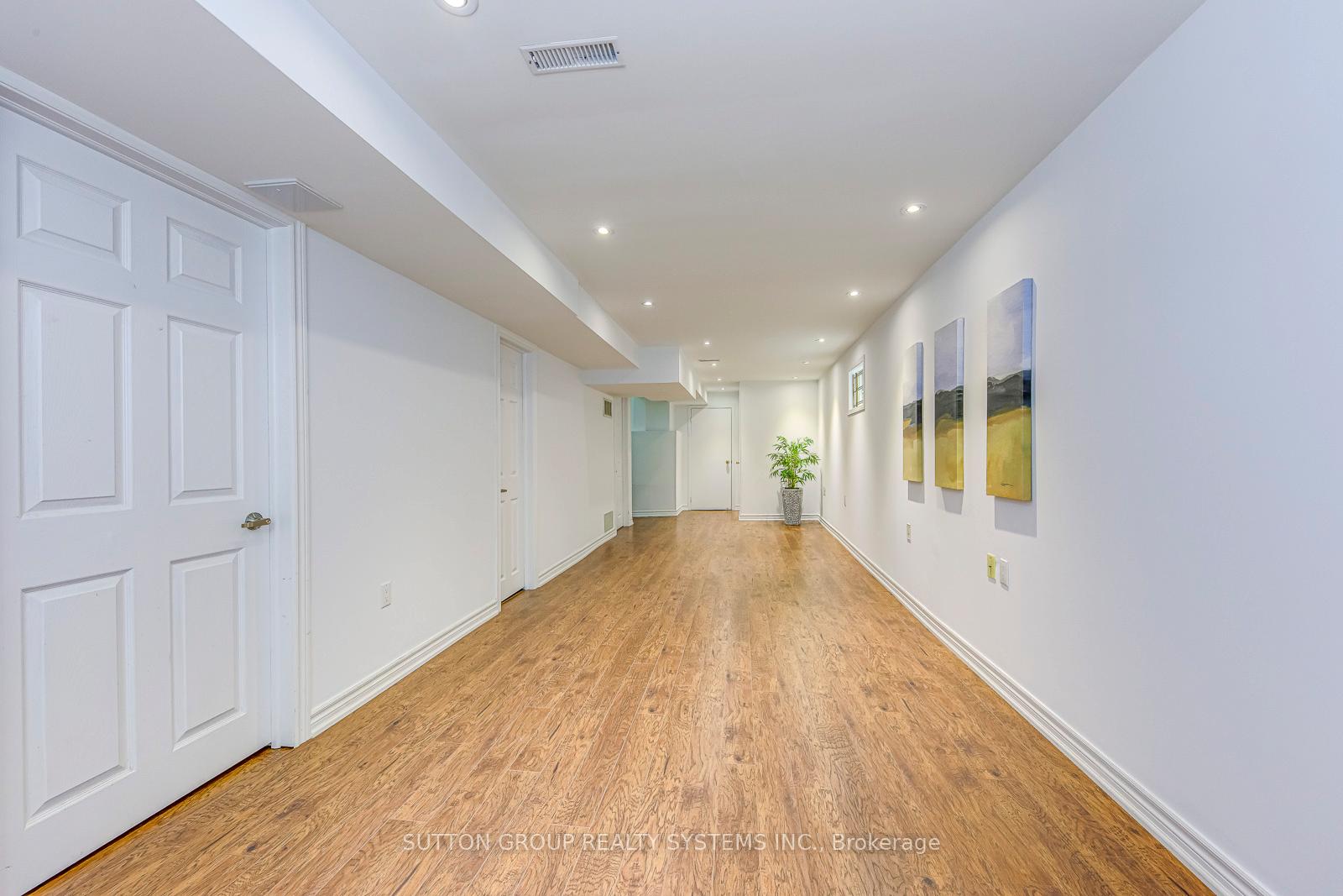 Photo 30 of 207 Winding Lane, Vaughan, Crestwood-Springfarm-Yorkhill — HOMEH