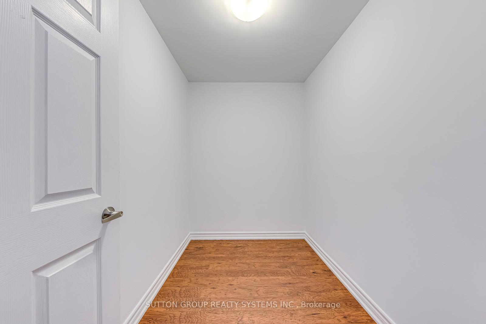 Photo 31 of 207 Winding Lane, Vaughan, Crestwood-Springfarm-Yorkhill — HOMEH