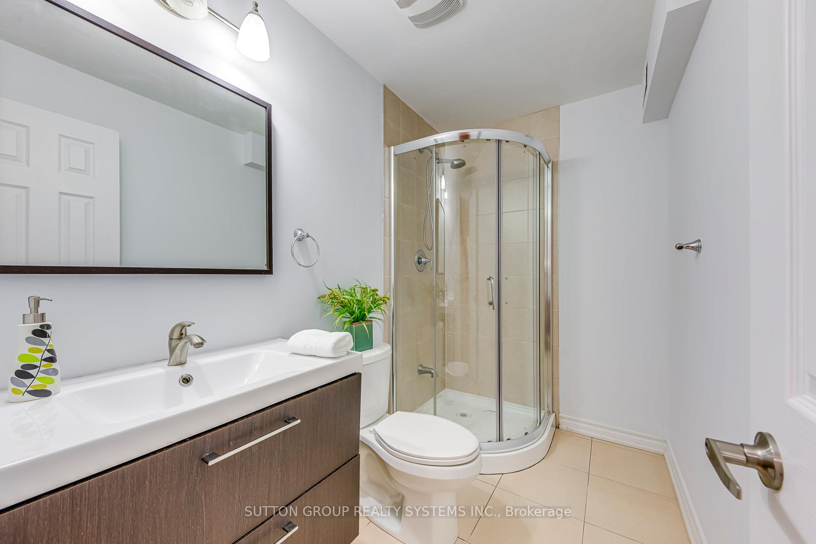 Photo 32 of 207 Winding Lane, Vaughan, Crestwood-Springfarm-Yorkhill — HOMEH