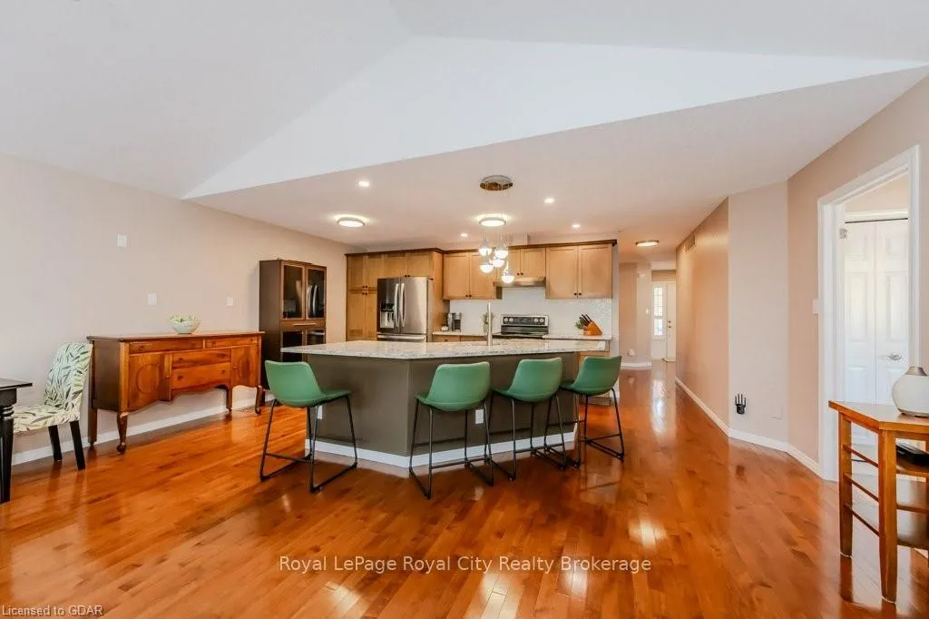 Photo 8 of Unit 13, 461 Columbia Street W, Waterloo, Upper Beechwood — HOMEH