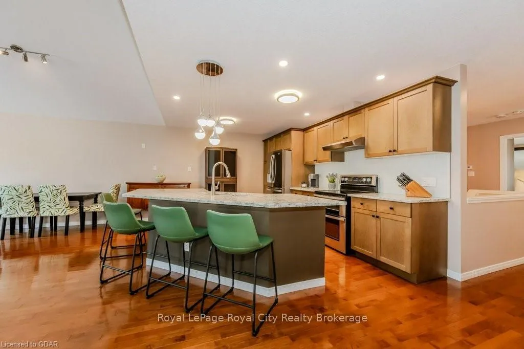 Photo 9 of Unit 13, 461 Columbia Street W, Waterloo, Upper Beechwood — HOMEH
