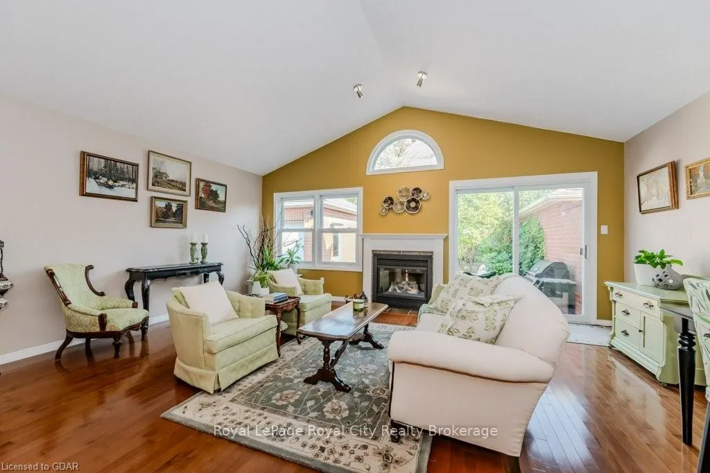 Photo 14 of Unit 13, 461 Columbia Street W, Waterloo, Upper Beechwood — HOMEH