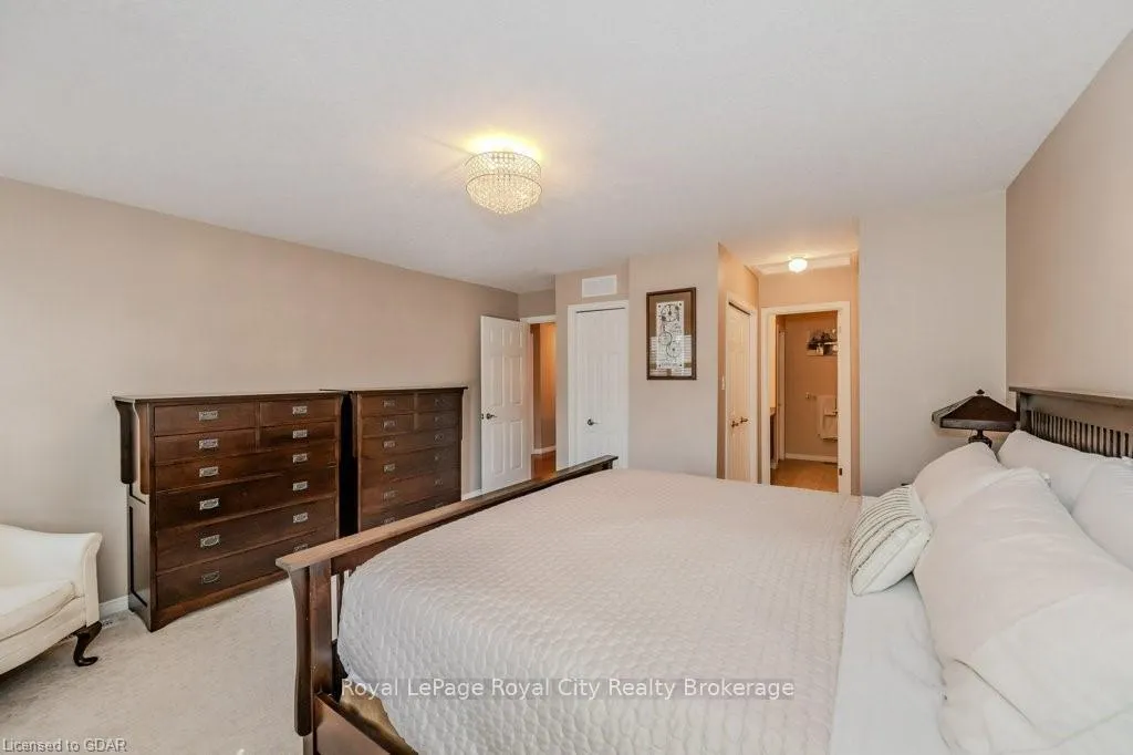 Photo 17 of Unit 13, 461 Columbia Street W, Waterloo, Upper Beechwood — HOMEH