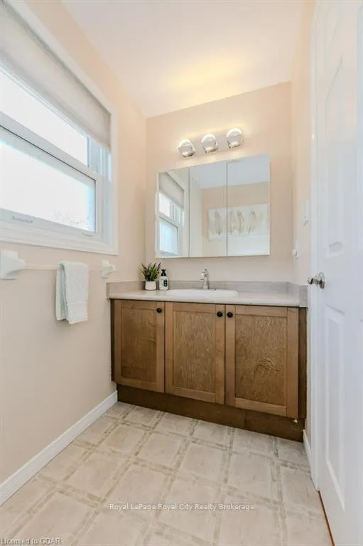 Photo 20 of Unit 13, 461 Columbia Street W, Waterloo, Upper Beechwood — HOMEH