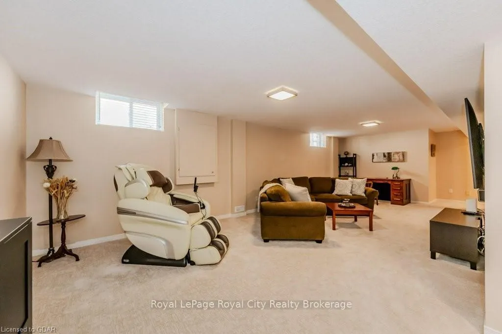 Photo 21 of Unit 13, 461 Columbia Street W, Waterloo, Upper Beechwood — HOMEH