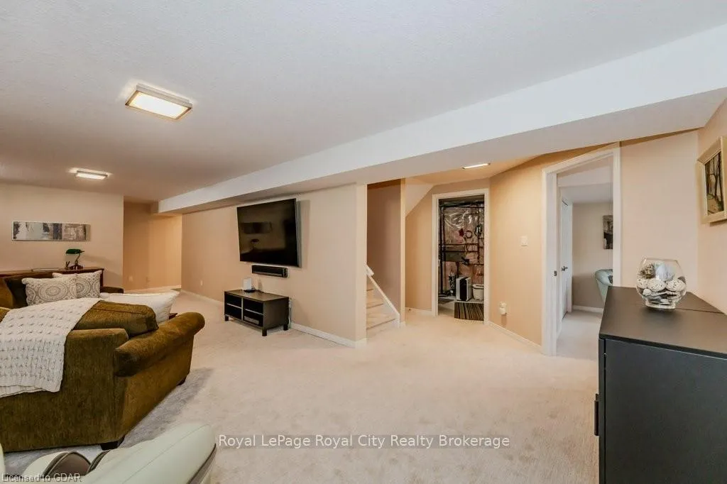 Photo 22 of Unit 13, 461 Columbia Street W, Waterloo, Upper Beechwood — HOMEH