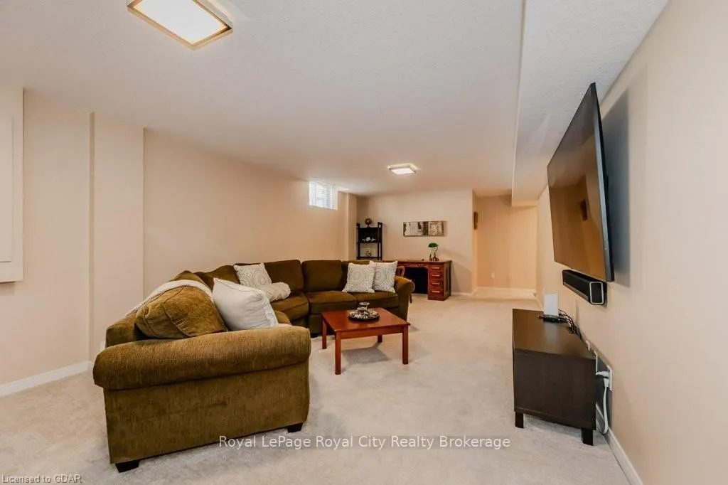 Photo 23 of Unit 13, 461 Columbia Street W, Waterloo, Upper Beechwood — HOMEH