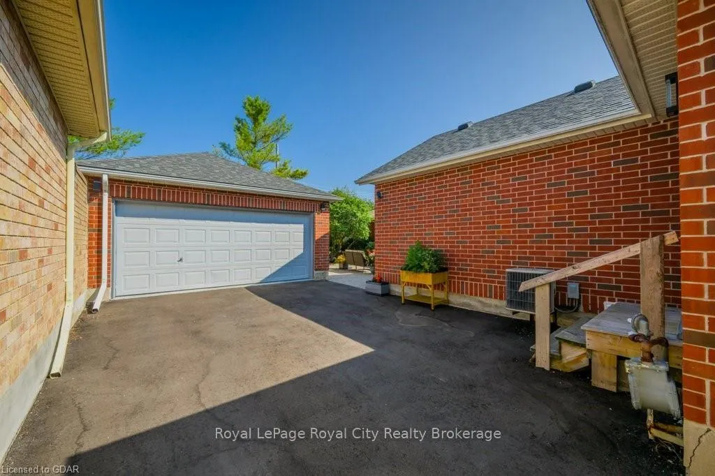 Photo 32 of Unit 13, 461 Columbia Street W, Waterloo, Upper Beechwood — HOMEH