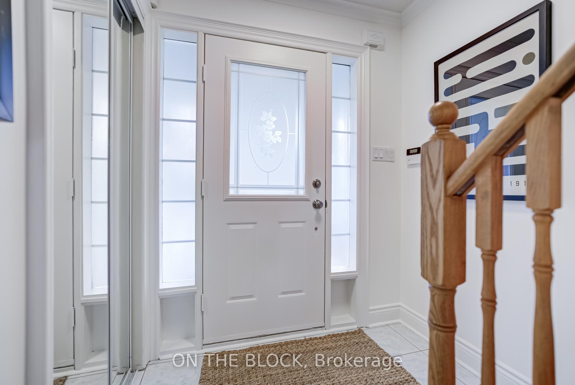 Photo 16 of 213 Rosanna Crescent, Vaughan, Maple — HOMEH