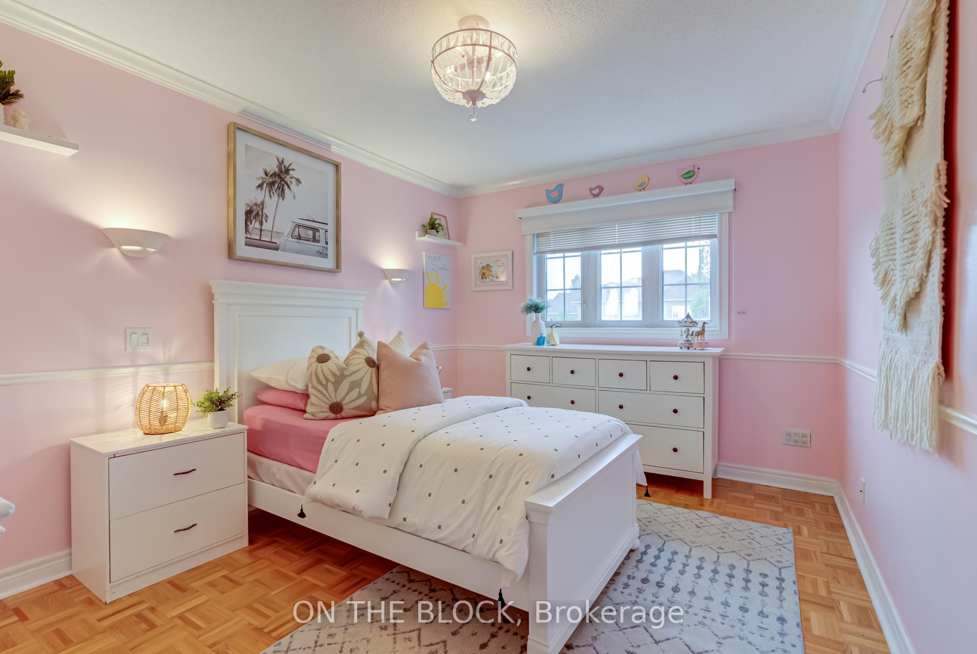 Photo 25 of 213 Rosanna Crescent, Vaughan, Maple — HOMEH
