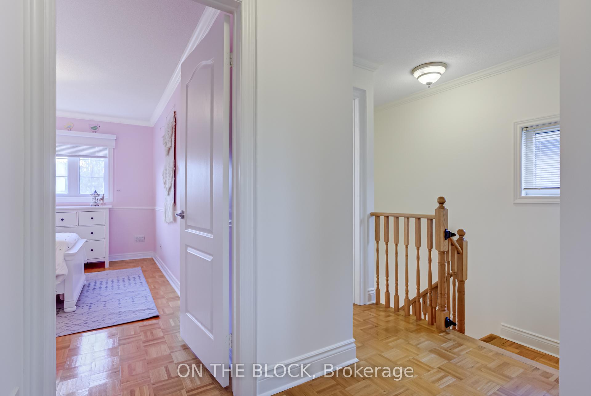 Photo 29 of 213 Rosanna Crescent, Vaughan, Maple — HOMEH