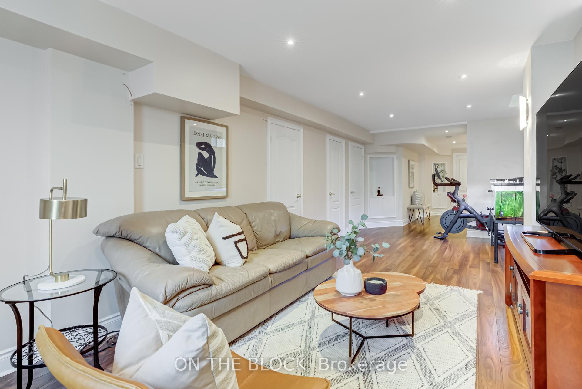 Photo 31 of 213 Rosanna Crescent, Vaughan, Maple — HOMEH