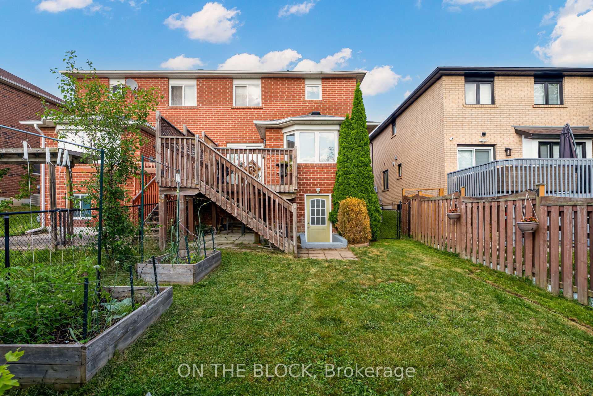 Photo 40 of 213 Rosanna Crescent, Vaughan, Maple — HOMEH
