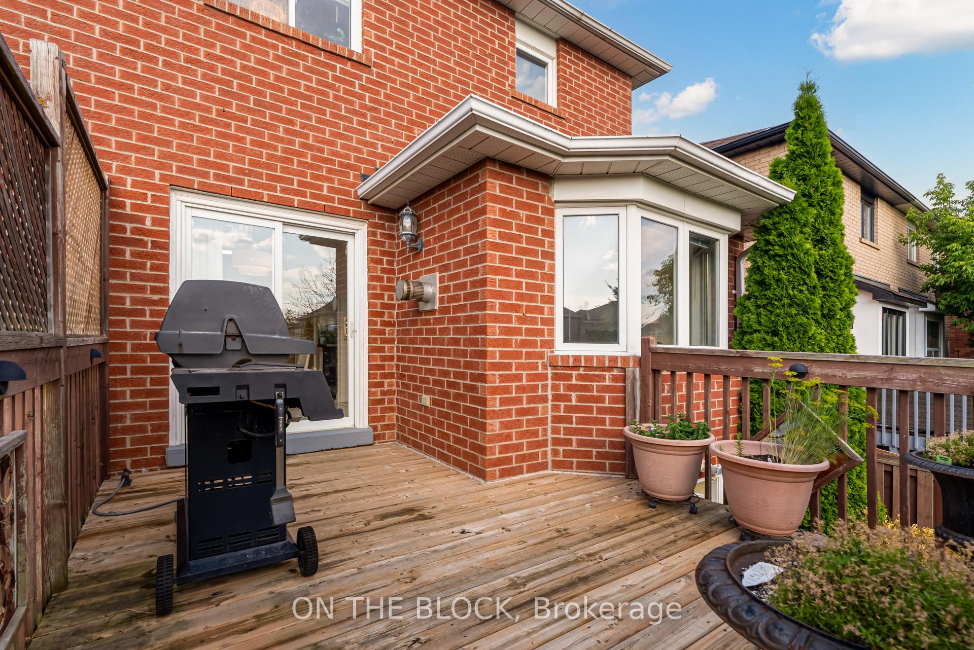Photo 43 of 213 Rosanna Crescent, Vaughan, Maple — HOMEH