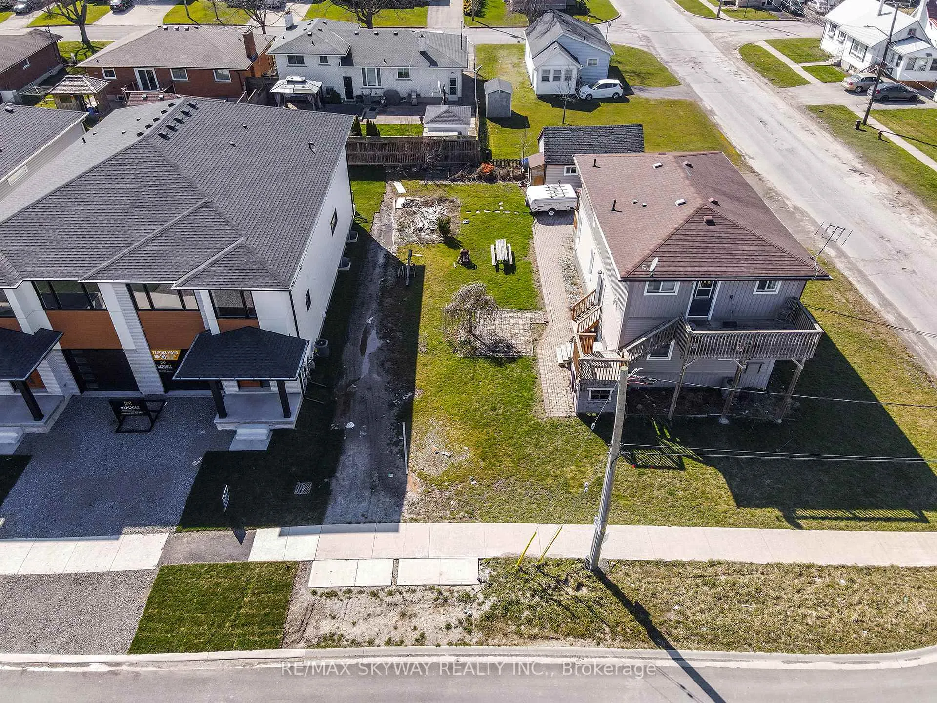 Photo 1 of 162 Louise Street, Welland, Lincoln/Crowland — HOMEH