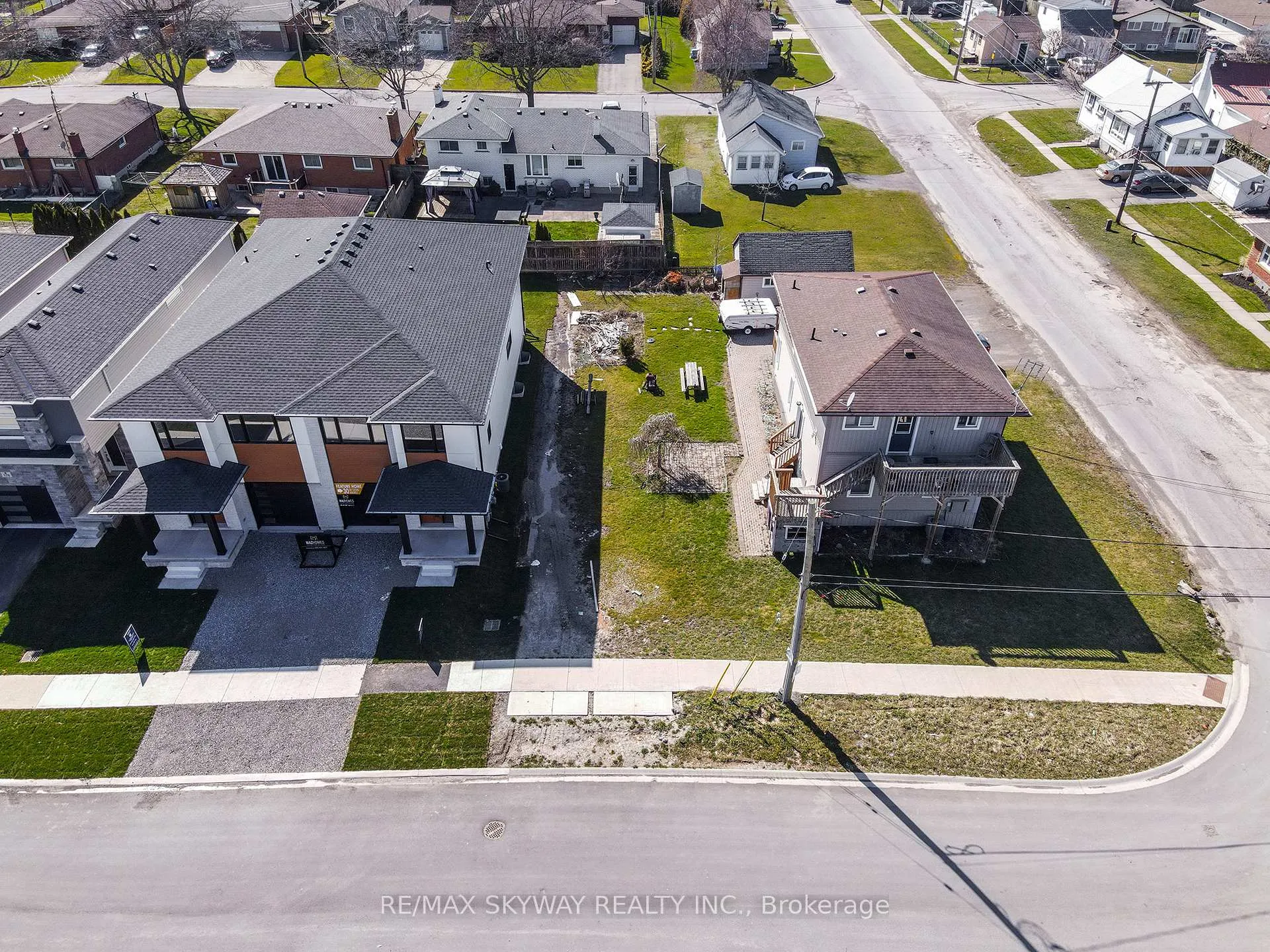 Photo 2 of 162 Louise Street, Welland, Lincoln/Crowland — HOMEH