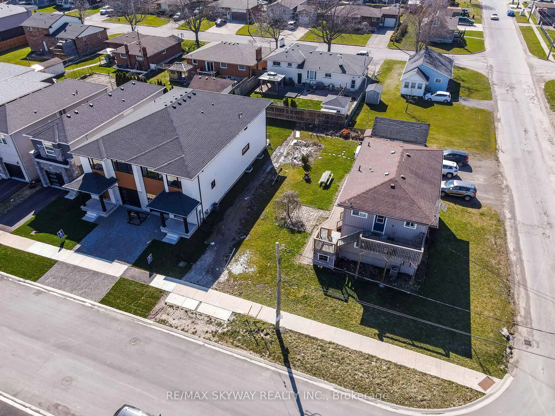 Photo 3 of 162 Louise Street, Welland, Lincoln/Crowland — HOMEH