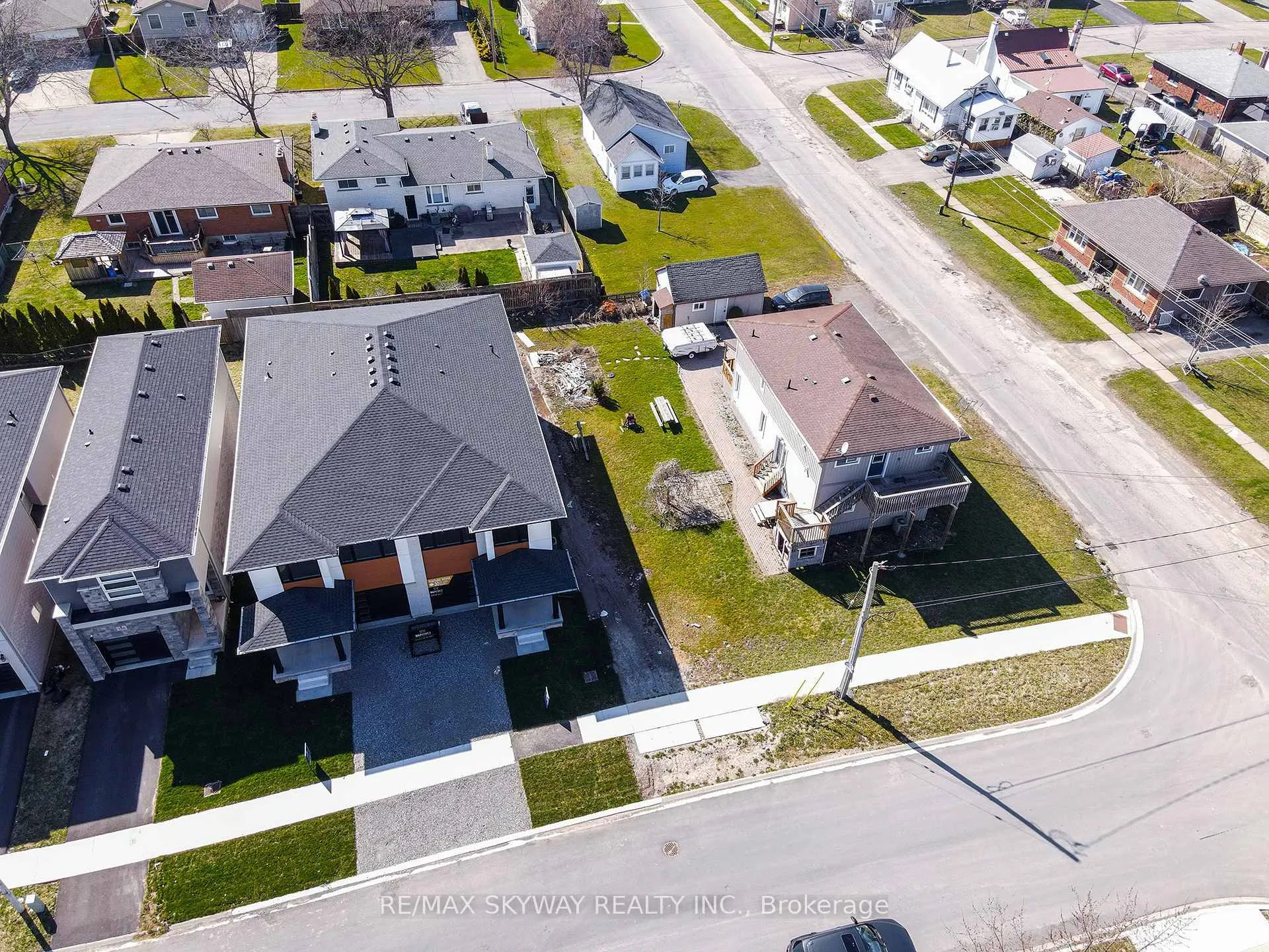 Photo 8 of 162 Louise Street, Welland, Lincoln/Crowland — HOMEH