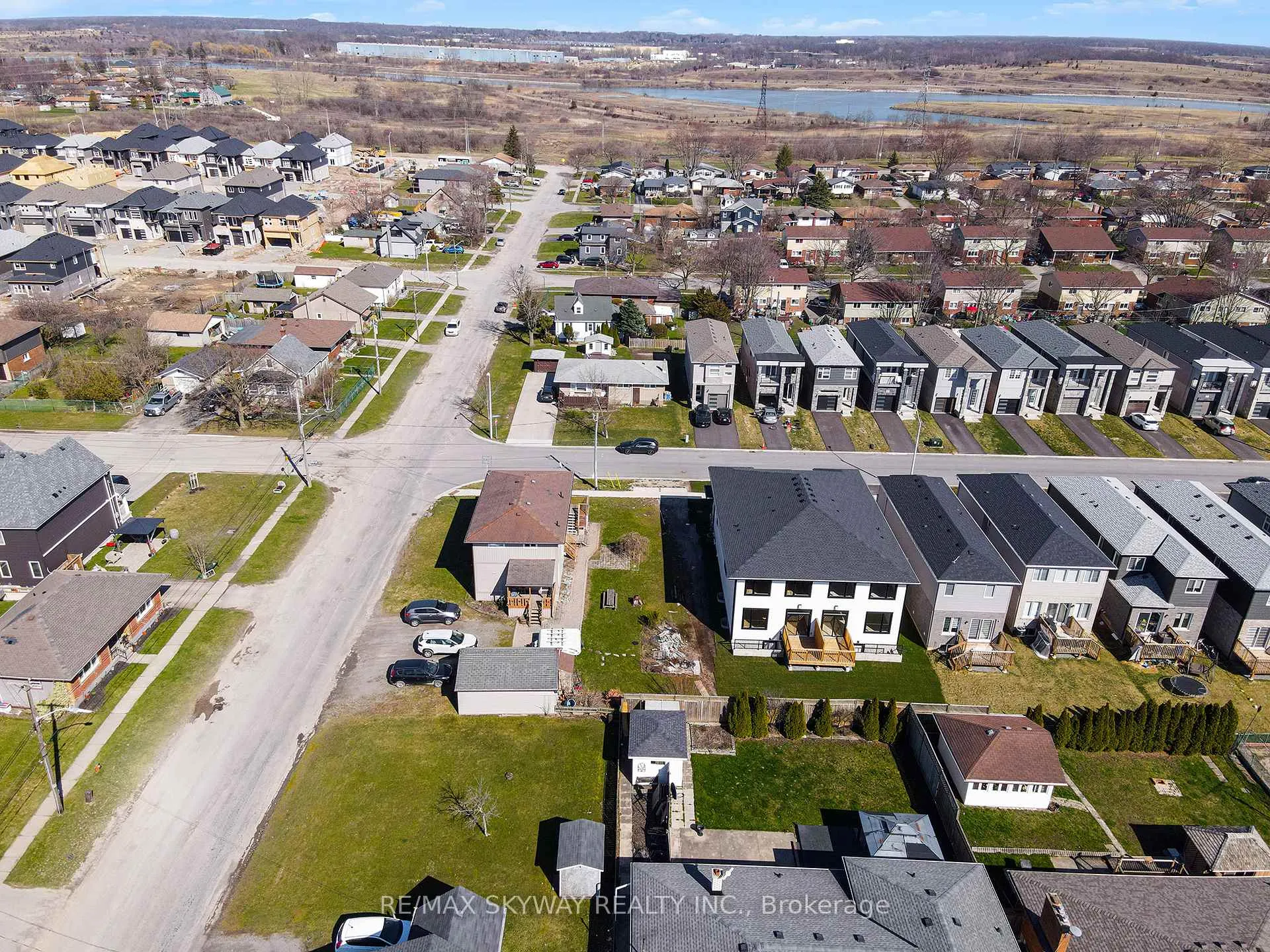 Photo 10 of 162 Louise Street, Welland, Lincoln/Crowland — HOMEH