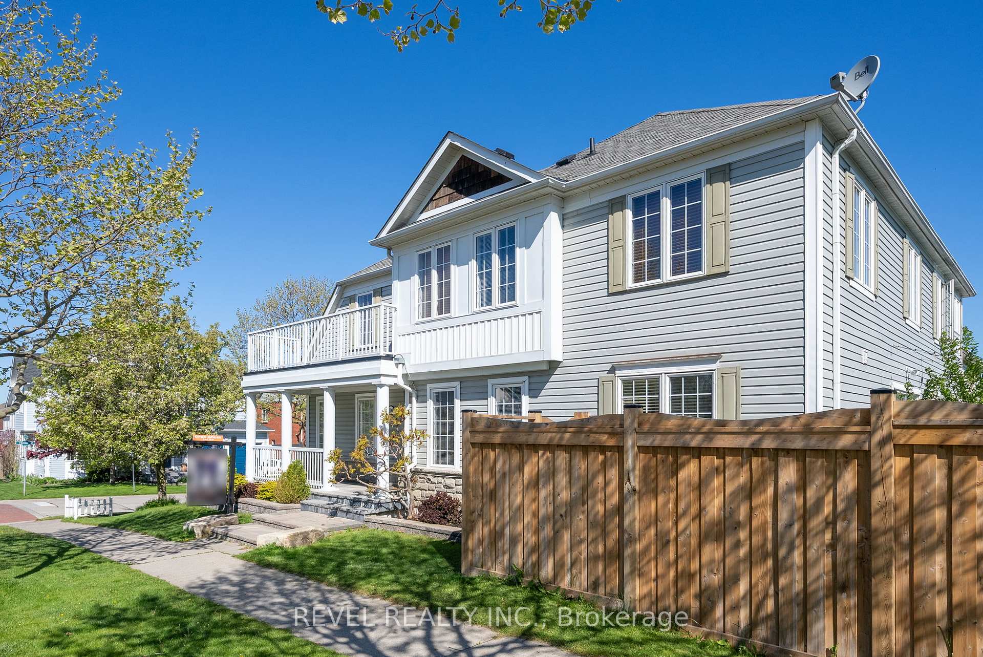 Photo 2 of 100 Ashbury Boulevard, Ajax, South East — HOMEH
