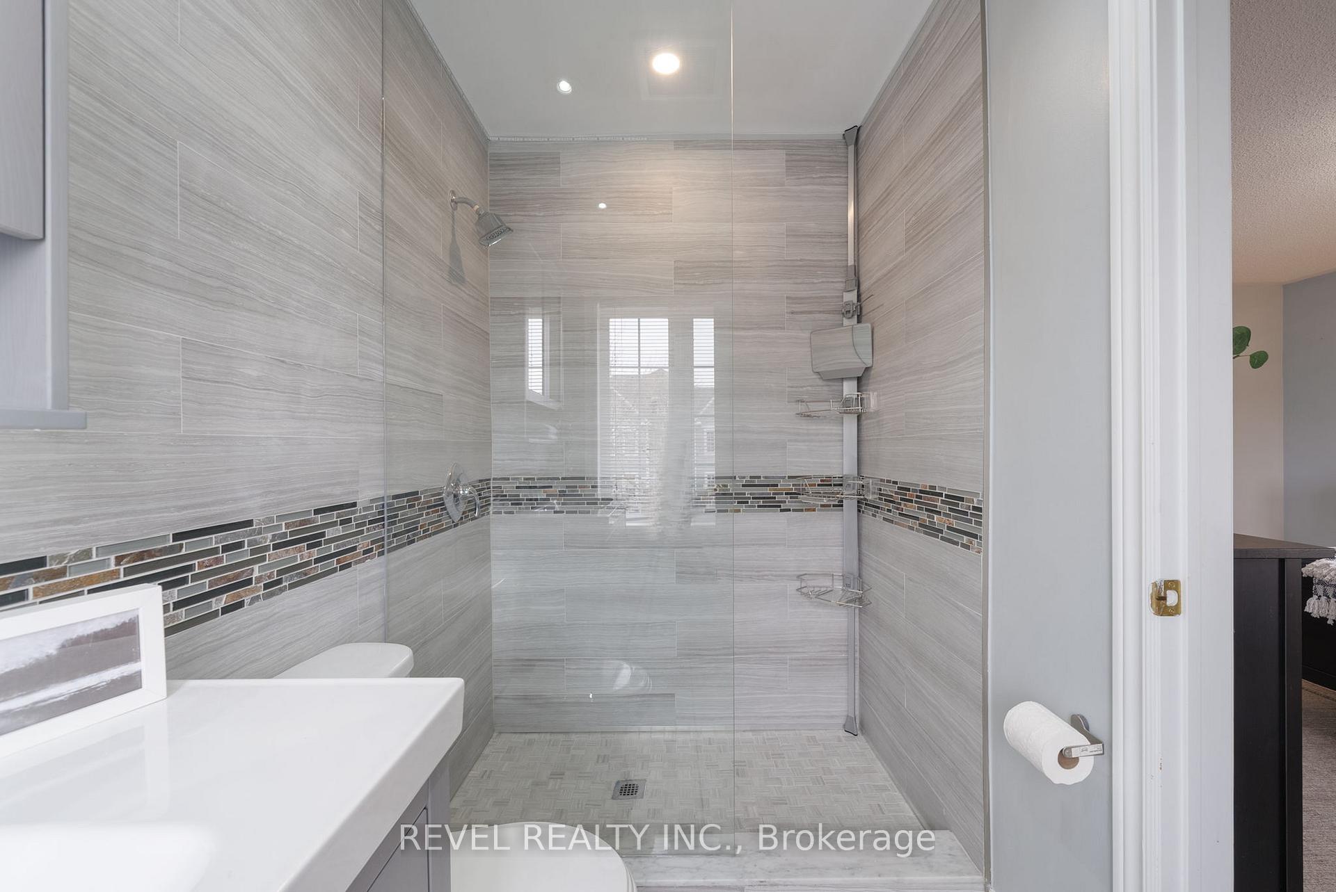 Photo 39 of 100 Ashbury Boulevard, Ajax, South East — HOMEH