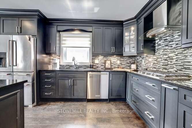 Photo 9 of 67 Largo Crescent, Vaughan, Maple — HOMEH