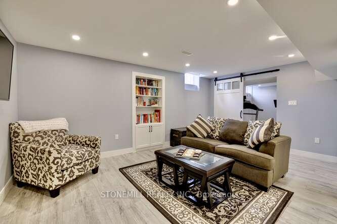 Photo 33 of 67 Largo Crescent, Vaughan, Maple — HOMEH