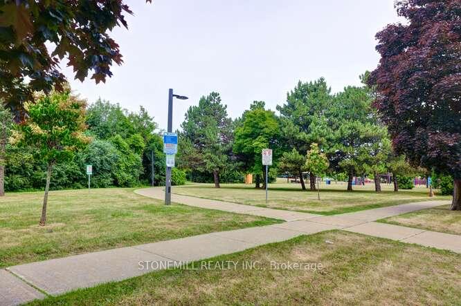 Photo 40 of 67 Largo Crescent, Vaughan, Maple — HOMEH