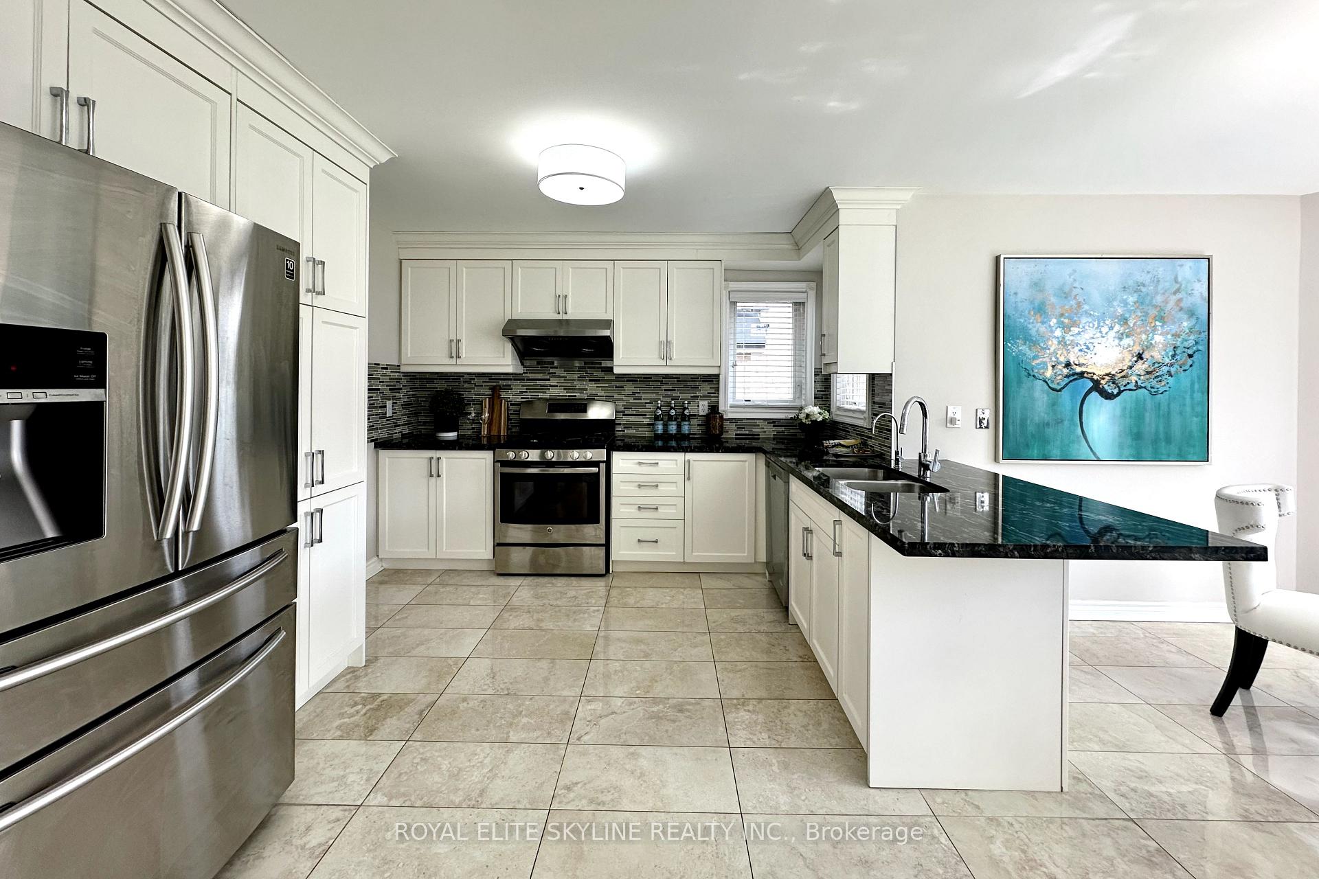 Photo 9 of 144 Manhattan Drive, Markham, Markville — HOMEH