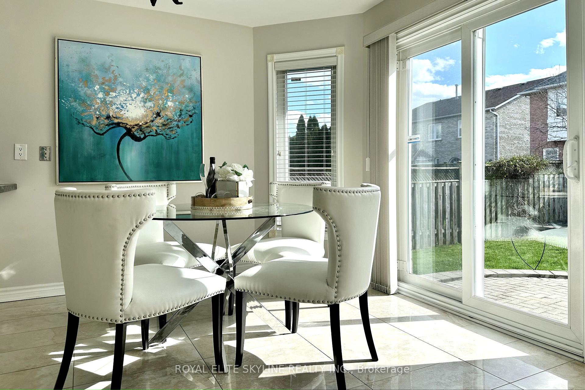 Photo 11 of 144 Manhattan Drive, Markham, Markville — HOMEH