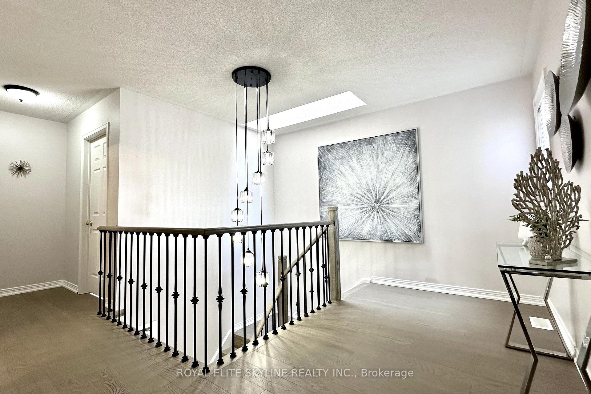 Photo 13 of 144 Manhattan Drive, Markham, Markville — HOMEH