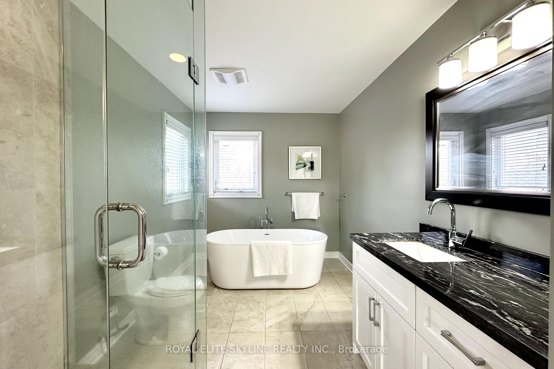 Photo 18 of 144 Manhattan Drive, Markham, Markville — HOMEH