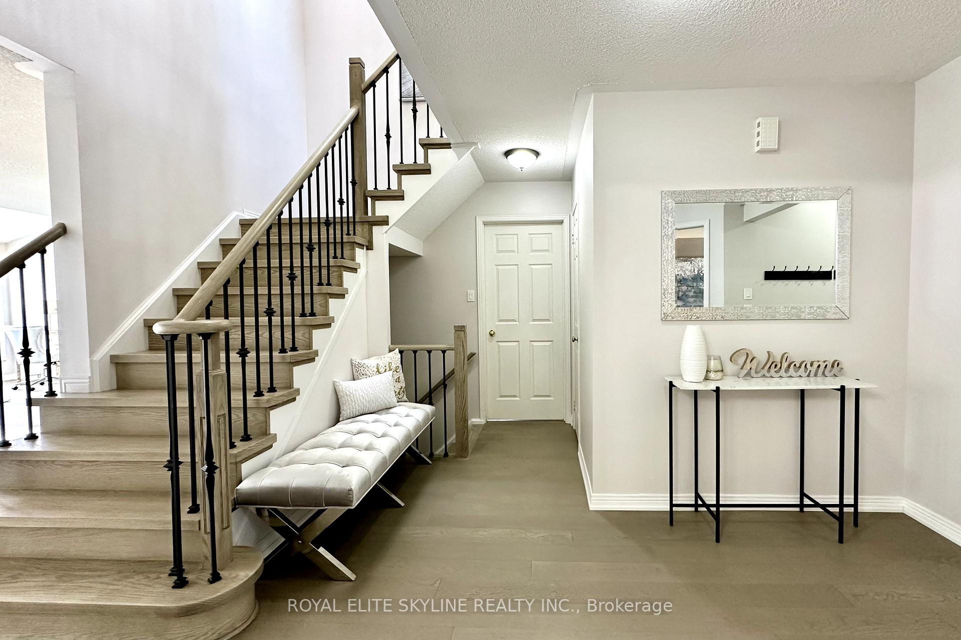 Photo 24 of 144 Manhattan Drive, Markham, Markville — HOMEH