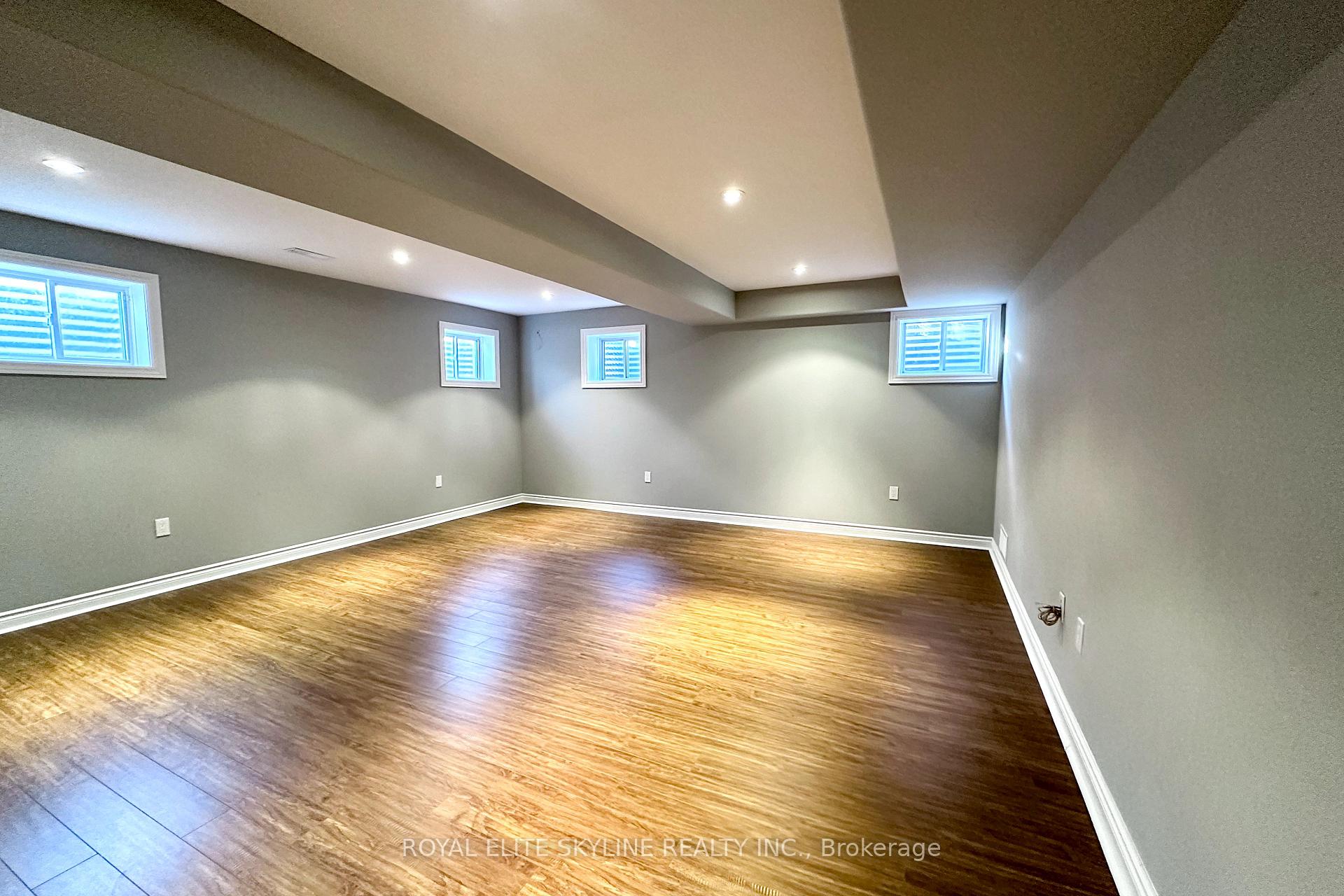 Photo 26 of 144 Manhattan Drive, Markham, Markville — HOMEH