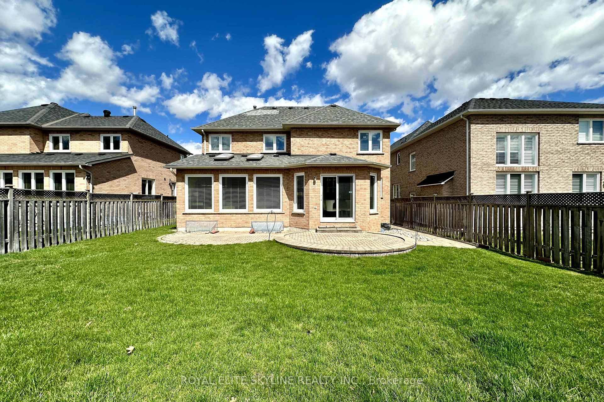 Photo 34 of 144 Manhattan Drive, Markham, Markville — HOMEH