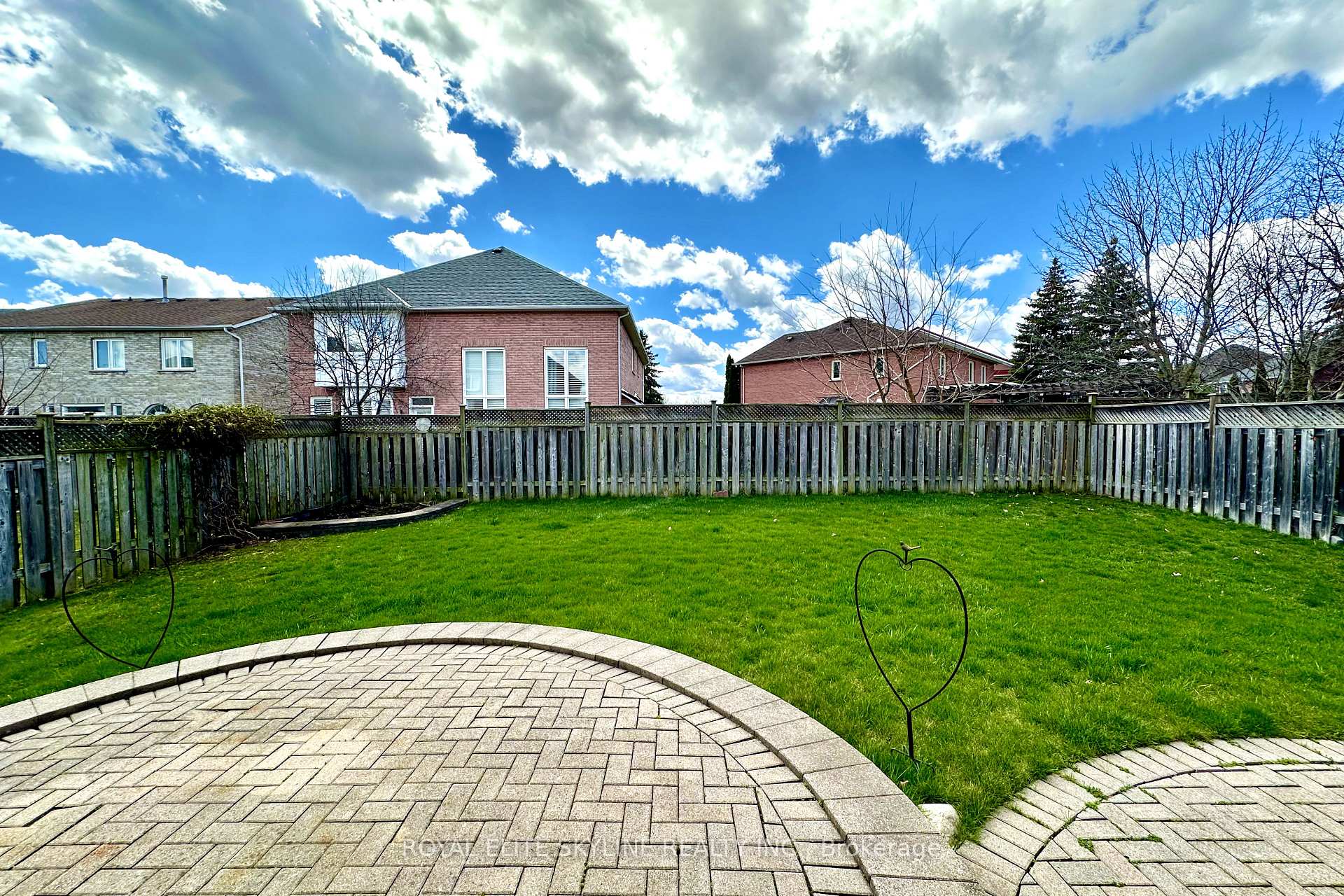 Photo 35 of 144 Manhattan Drive, Markham, Markville — HOMEH