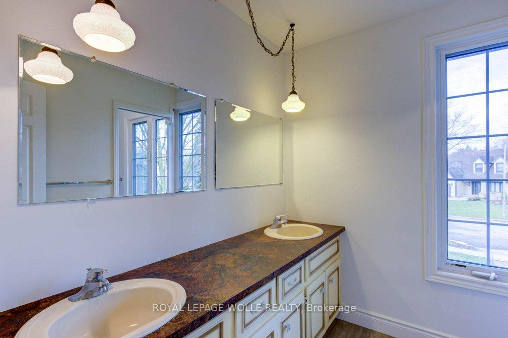Photo 18 of 395 Westridge Drive, Waterloo — HOMEH