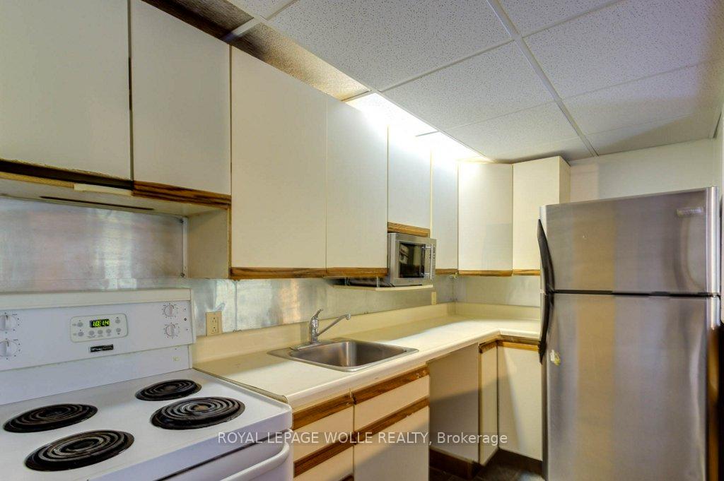 Photo 20 of 395 Westridge Drive, Waterloo — HOMEH