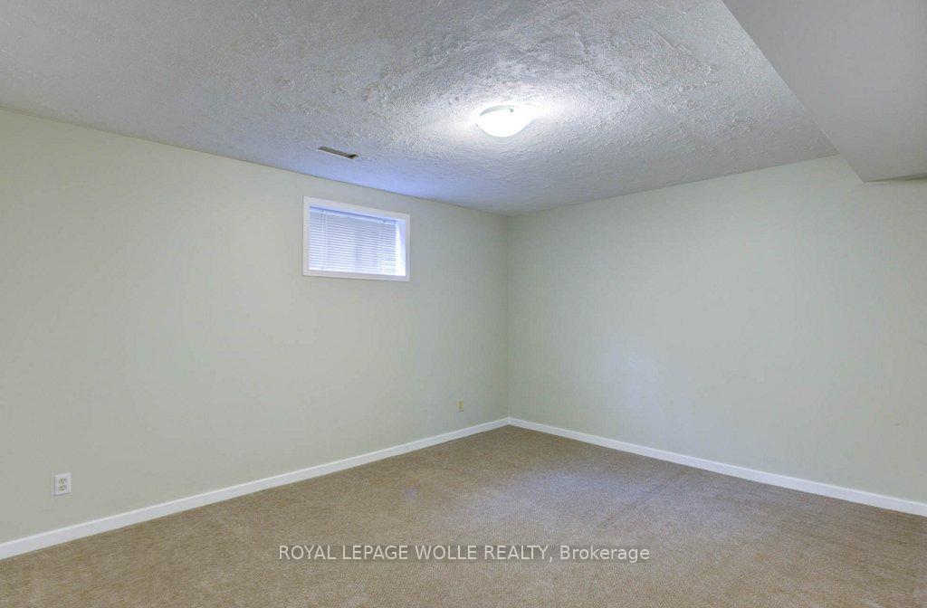 Photo 23 of 395 Westridge Drive, Waterloo — HOMEH