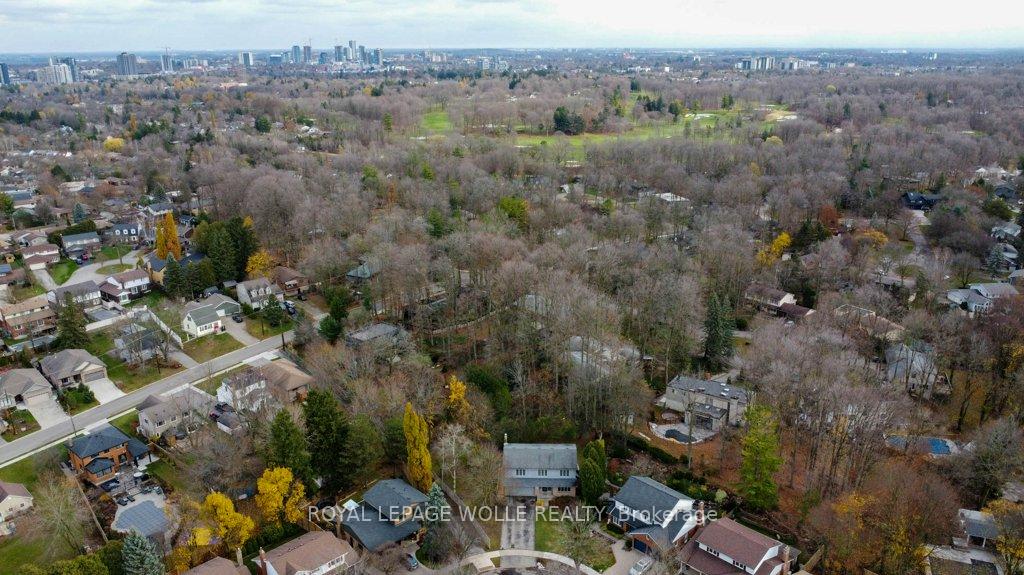 Photo 33 of 395 Westridge Drive, Waterloo — HOMEH